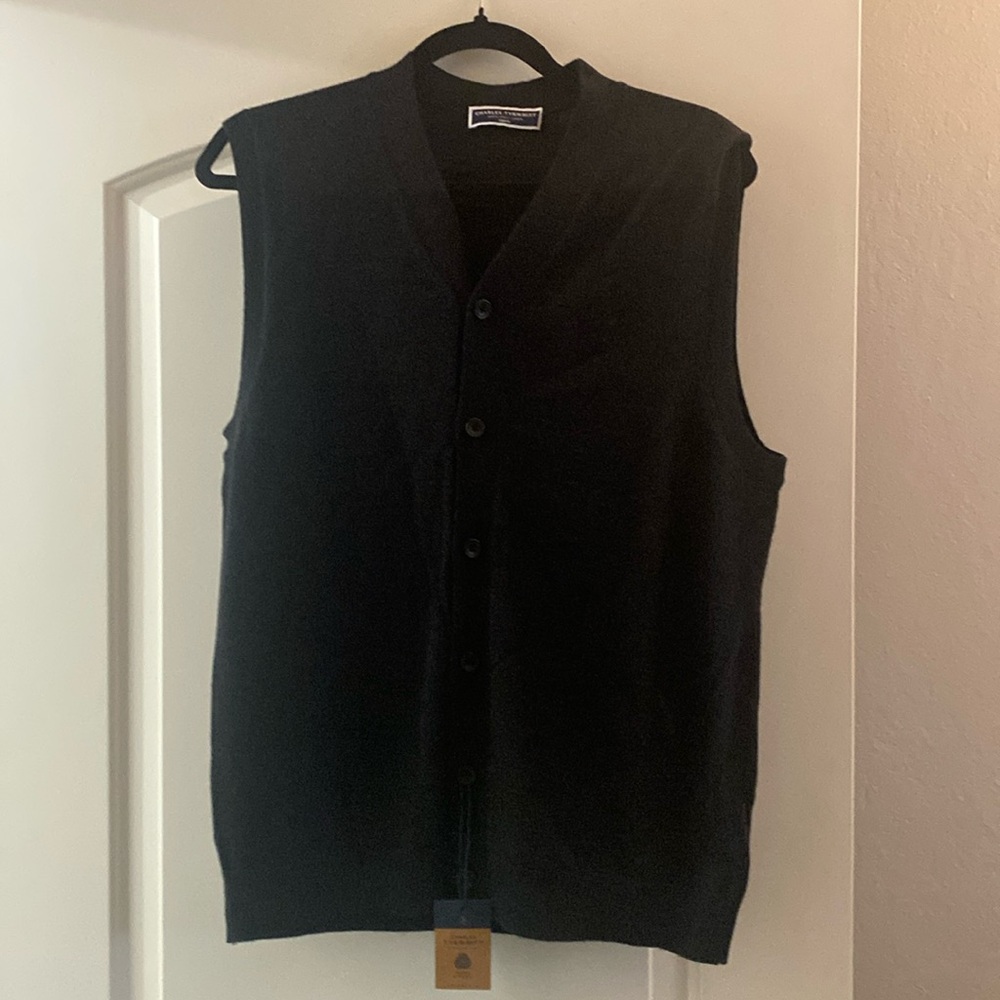 Men’s Charles Tyrwhitt Heather Grey Sweater Vest. Size Medium. New, never worn.